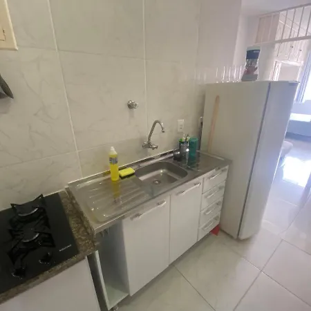 Studio Completo Na Praia De Copacabana Com Ar, Wifi, Netflix, Ate 4 Pessoas, Fundos Claro E Silencioso, Pauloangerami Pj135 里约热内卢 Exterior photo
