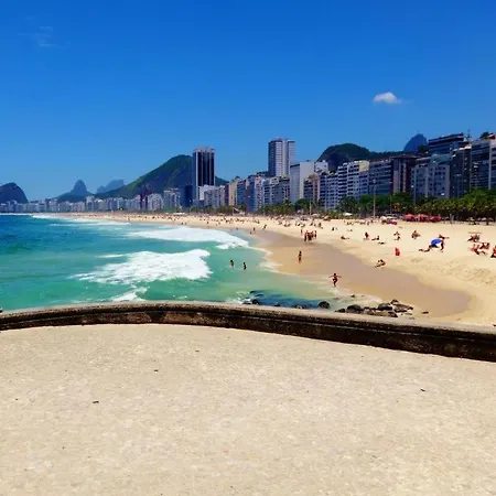 Studio Completo Na Praia De Copacabana Com Ar, Wifi, Netflix, Ate 4 Pessoas, Fundos Claro E Silencioso, Pauloangerami Pj135 里约热内卢 Exterior photo