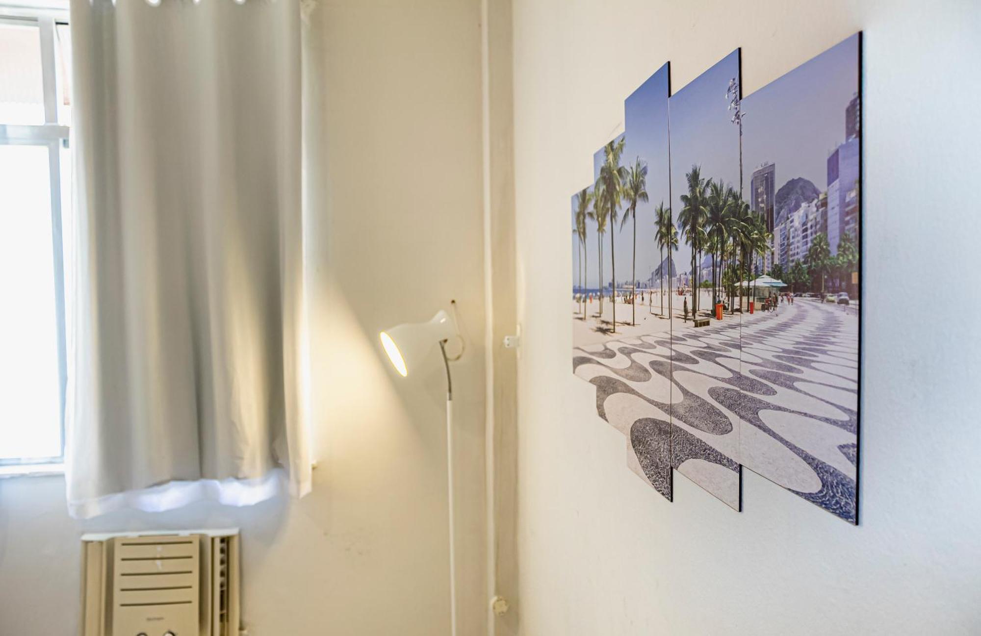 Copacabana: Beachfront Retreat With Modern Comforts 公寓