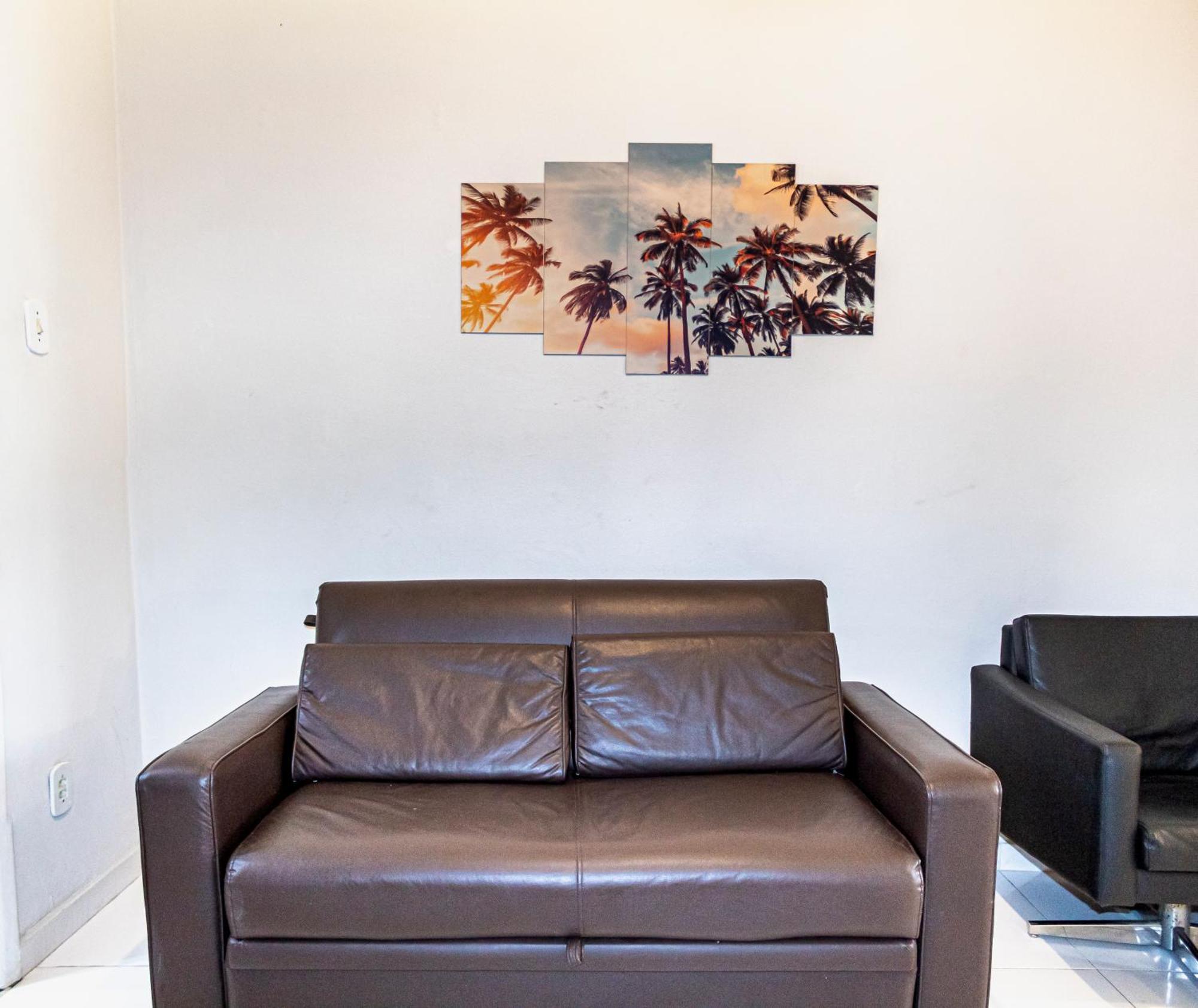 Copacabana: Beachfront Retreat With Modern Comforts 公寓 *